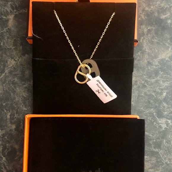 SOLD.   Herme Necklace - Picture 3 of 7